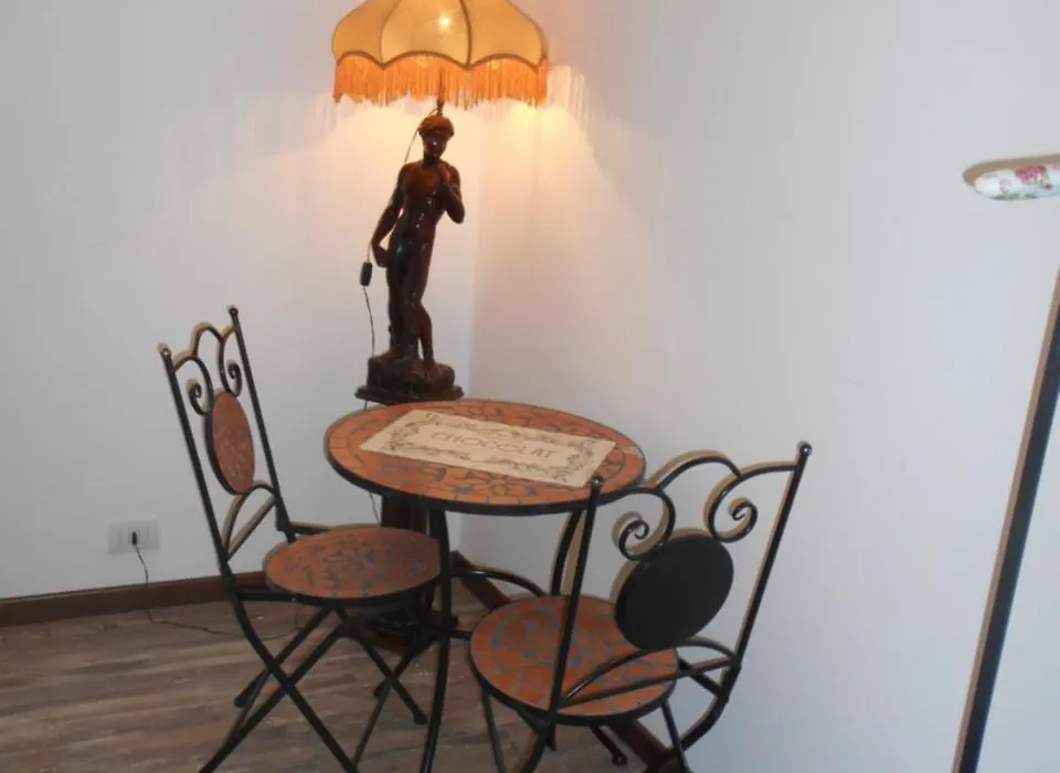 Jackie O' A La Maison-1